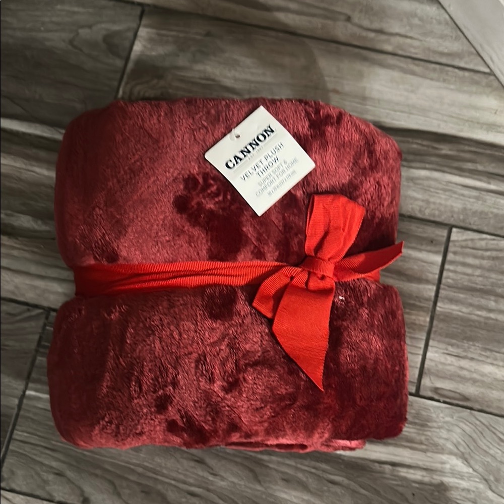 Canon Red Luxurious Plush Throw Blanket